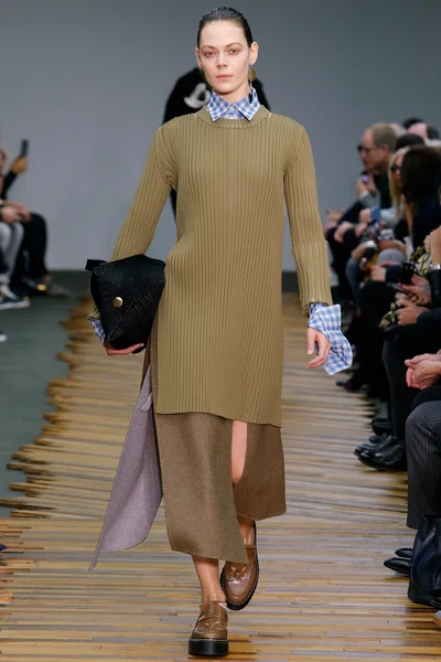 Look 7